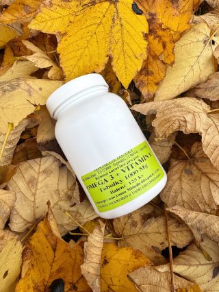 🐾 Náš podzimní tip pro silnější imunitu: Omega 3 + Vitamín E combo 🌊 Znáte ten pocit, když váš pes prostě není ve své...